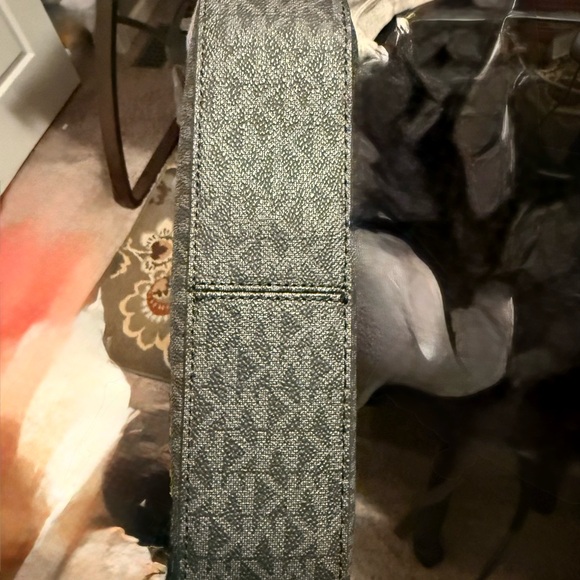 Michael Kors Gray Crossbody Bag with Chain Detail - Picture 4 of 4